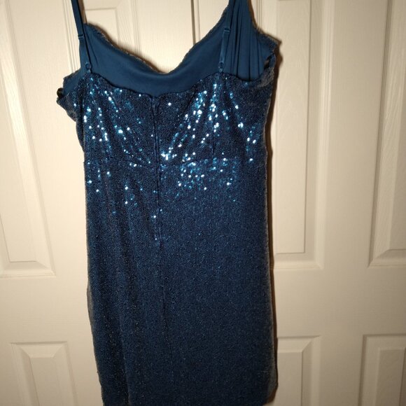 NWT B. Darling Dress ONLY $79! RETAIL $169! with shimmering paillettes  Size 23W - Picture 2 of 7